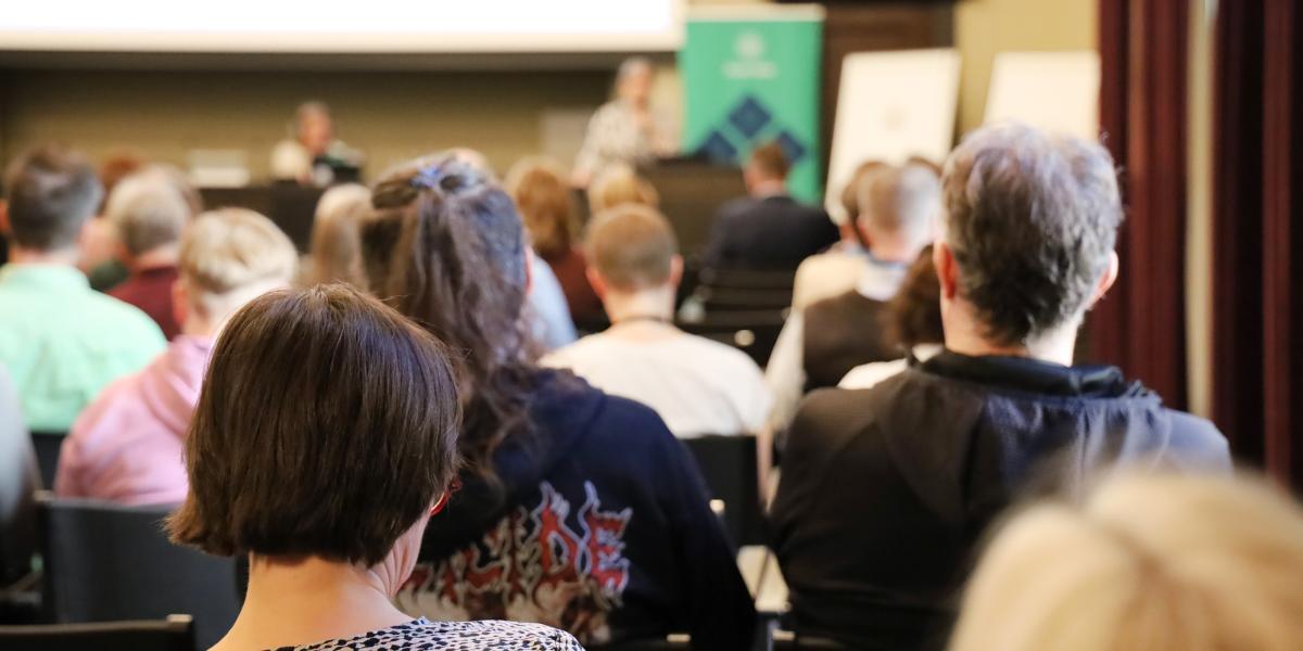Avoimen tieteen kesäpäivien 2025 yleisöä.